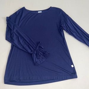 Like New Bella Bliss Navy Top!